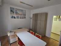 Kiadó iroda, Komlón 25 E Ft / hó, 1 szobás