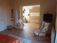 Eladó családi ház, Szentendrén 339 M Ft, 10 szobás