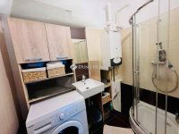 Eladó téglalakás, Pécsett 64.99 M Ft, 2 szobás