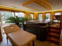 Eladó családi ház, Szegeden 409 M Ft, 6 szobás