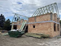 Eladó téglalakás