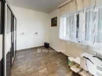 Eladó családi ház, Csomádon 155 M Ft, 4 szobás