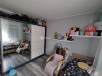 Eladó panellakás, Tatabányán 41.9 M Ft, 3 szobás
