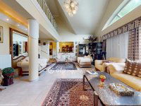 Eladó családi ház, Halmajon 102.82 M Ft, 6 szobás