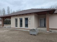 Eladó ikerház, Kiskunlacházán 92.9 M Ft, 4 szobás