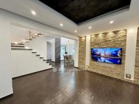 Eladó családi ház, Szigetcsépen 158.9 M Ft, 5 szobás