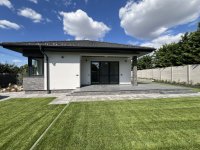 Eladó családi ház, Szigetszentmiklóson 164.9 M Ft, 5 szobás