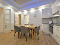 Eladó téglalakás, XIII. kerületben, Váci úton 165 M Ft