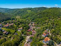 Eladó családi ház, Dunabogdányban 149.9 M Ft, 5 szobás