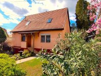 Eladó családi ház, Gödön 91.9 M Ft, 6 szobás