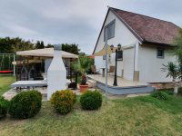 Eladó családi ház