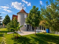 Eladó családi ház, Mezőtúron 62.9 M Ft, 8 szobás
