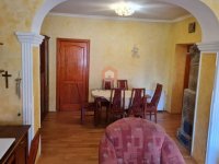 Eladó családi ház, Pécsett 98 M Ft, 4 szobás