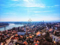 Eladó családi ház, Szentendrén 250 M Ft, 8 szobás