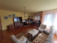 Eladó családi ház, Balatonfüreden 590 M Ft, 14 szobás