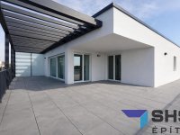 Eladó téglalakás, Székesfehérvárott, Zrínyi utcában 169 M Ft