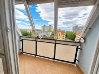 Eladó panellakás, Pécsett 57.9 M Ft, 3 szobás