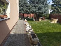 Eladó családi ház, Székesfehérvárott 170 M Ft, 4 szobás