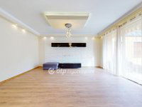 Eladó családi ház, Nyíregyházán 99.5 M Ft, 6 szobás