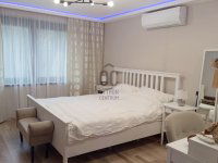 Eladó családi ház, Tatán 199 M Ft, 5 szobás