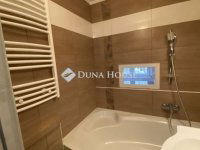 Eladó panellakás, Szegeden 72 M Ft, 3 szobás