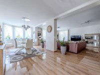 Eladó családi ház, Üllőn 299 M Ft, 6 szobás