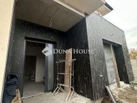 Eladó családi ház, Gyálon 249.9 M Ft, 6 szobás