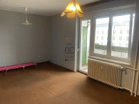 Eladó téglalakás, Dunaújvárosban 31 M Ft, 2 szobás