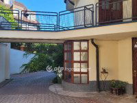 Eladó téglalakás, XII. kerületben 365 M Ft, 7 szobás