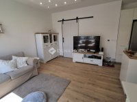 Eladó téglalakás, III. kerületben 212.9 M Ft, 6 szobás