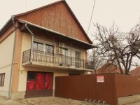 Eladó üzlethelyiség, Jászszentlászlón 49 M Ft, 4+1 szobás