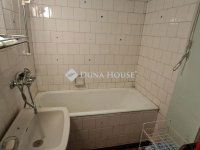 Eladó panellakás, Kecskeméten 42.5 M Ft, 2 szobás