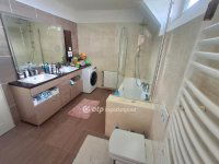 Eladó családi ház, XVI. kerületben 187 M Ft, 5 szobás