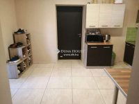 Eladó családi ház, Vecsésen 89.9 M Ft, 4 szobás