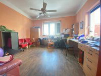 Eladó családi ház, IV. kerületben 210 M Ft, 2 szobás