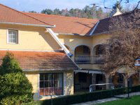 Eladó üzlethelyiség