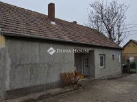 Eladó családi ház, Sárosdon 25 M Ft, 2 szobás