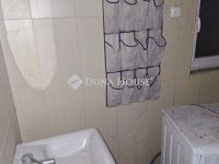 Eladó téglalakás, Pécsett 55 M Ft, 4 szobás