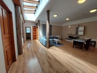 Eladó téglalakás, Szegeden 122 M Ft, 6 szobás