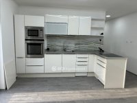 Eladó téglalakás, Komlón 42.5 M Ft, 3 szobás