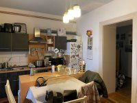 Eladó családi ház, Esztergomban 198.499 M Ft, 8 szobás