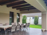 Eladó családi ház, Debrecenben 250 M Ft, 4 szobás