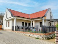 Eladó családi ház, Budakalászon 149.9 M Ft, 4+2 szobás