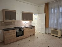 Eladó téglalakás, VIII. kerületben, Teleki László téren