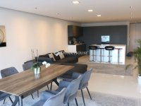 Eladó téglalakás, III. kerületben 326 M Ft, 5 szobás