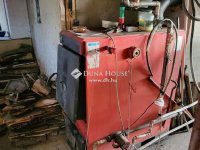 Eladó családi ház, Baracskán 127 M Ft, 8 szobás