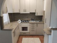 Eladó téglalakás, Cegléden 64.9 M Ft, 3 szobás