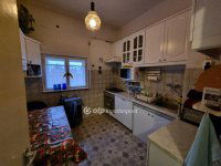 Eladó családi ház, III. kerületben 210 M Ft, 4 szobás