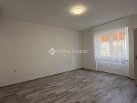 Eladó családi ház, Szombathelyen 46.99 M Ft, 2 szobás