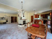 Kiadó téglalakás, albérlet